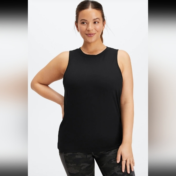 🆕Fabletics | BLAKE Dry-Flex Open Back Tank in Black Size SMALL - Picture 4 of 5